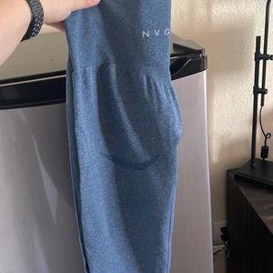 Brand new nvgtn leggings with contour on butt